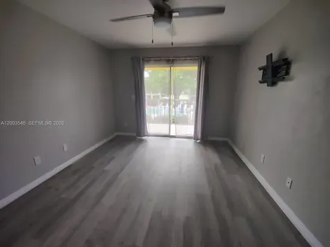 2668 Kings Lake Naples FL 34112