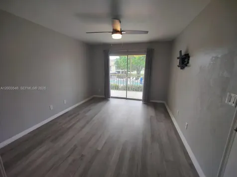 2668 Kings Lake Naples FL 34112