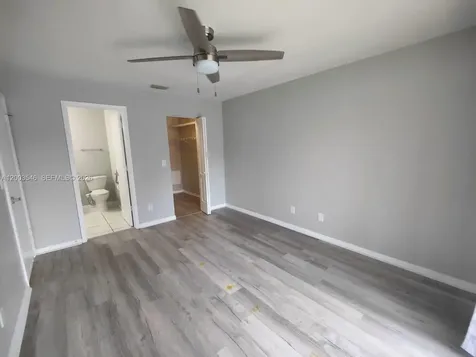 2668 Kings Lake Naples FL 34112