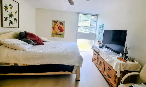 3101 N Country Club Drive Aventura FL 33180
