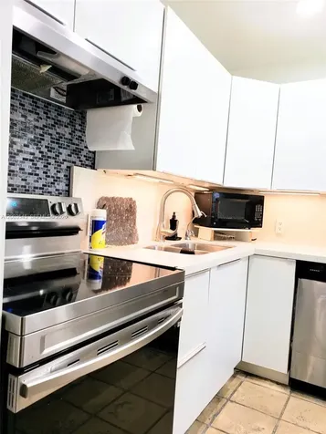 3101 N Country Club Drive Aventura FL 33180