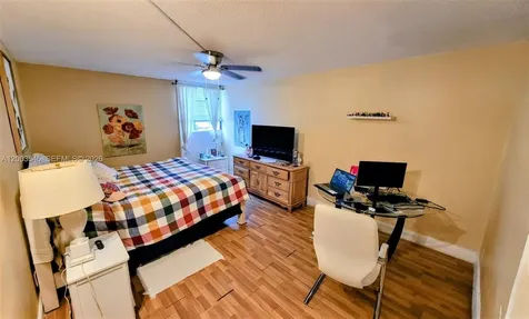 3101 N Country Club Drive Aventura FL 33180