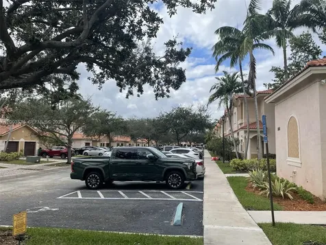 8831 S Isles Circle Tamarac FL 33321