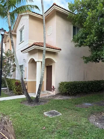 8831 S Isles Circle Tamarac FL 33321