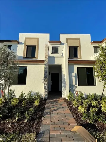 813 NE 211th Street Miami FL 33179