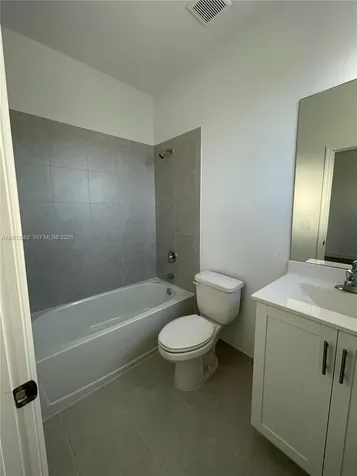 813 NE 211th Street Miami FL 33179