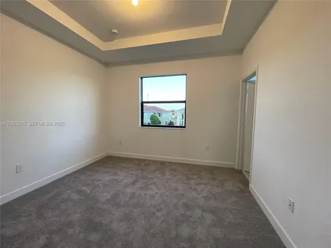 813 NE 211th Street Miami FL 33179