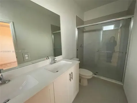 813 NE 211th Street Miami FL 33179