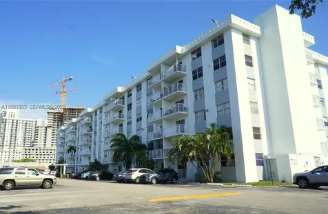 16465 NE 22nd Avenue North Miami Beach FL 33160
