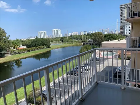 16465 NE 22nd Avenue North Miami Beach FL 33160