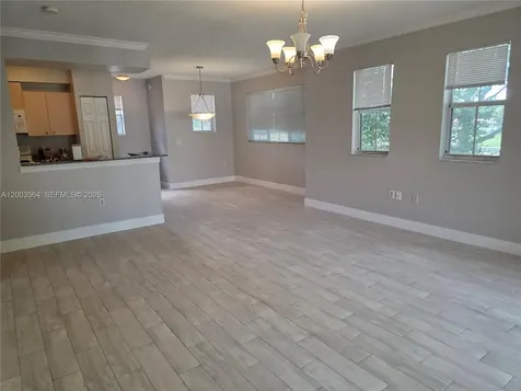 2492 Centergate Drive Miramar FL 33025