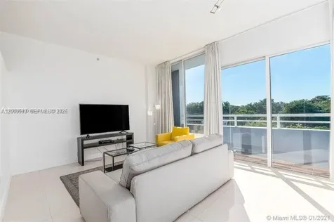3250 Grand Avenue Miami FL 33133