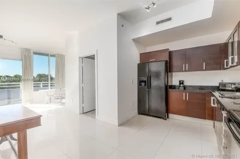 3250 Grand Avenue Miami FL 33133