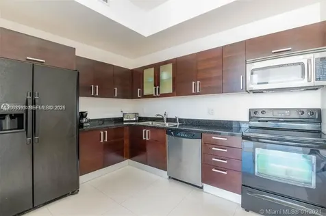 3250 Grand Avenue Miami FL 33133