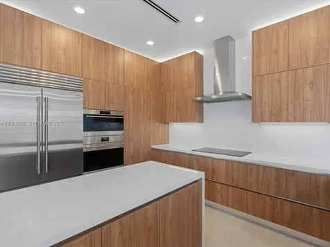 19602 NE 14 Court Miami FL 33179