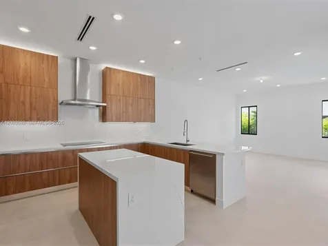 19602 NE 14 Court Miami FL 33179