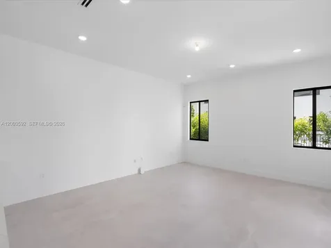 19602 NE 14 Court Miami FL 33179