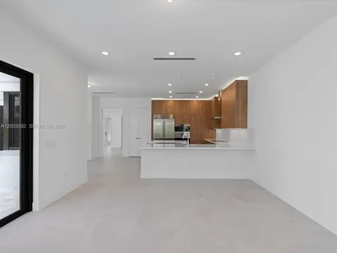 19602 NE 14 Court Miami FL 33179