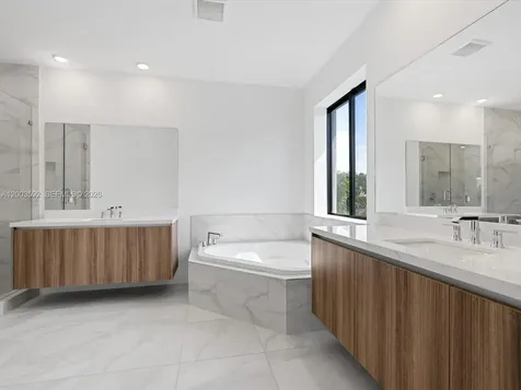 19602 NE 14 Court Miami FL 33179