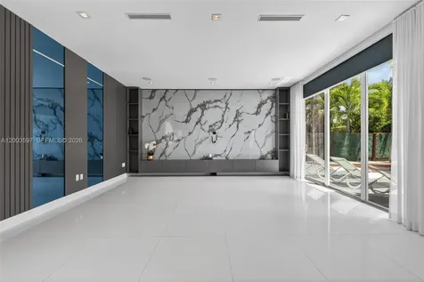 10431 NW 68th Terrace Doral FL 33178