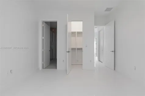 10431 NW 68th Terrace Doral FL 33178
