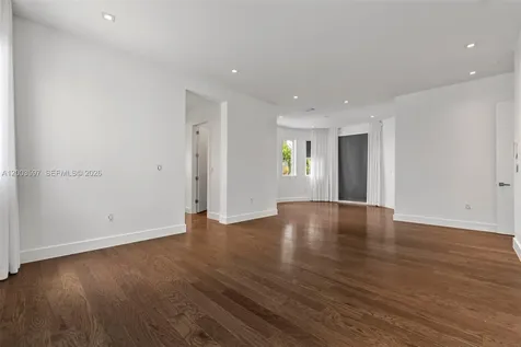 10431 NW 68th Terrace Doral FL 33178