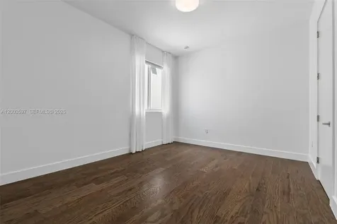 10431 NW 68th Terrace Doral FL 33178