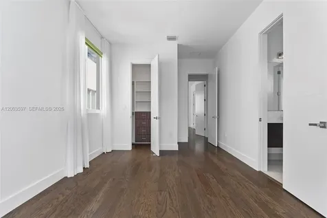 10431 NW 68th Terrace Doral FL 33178