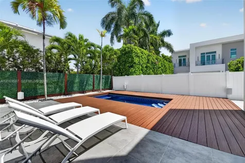10431 NW 68th Terrace Doral FL 33178