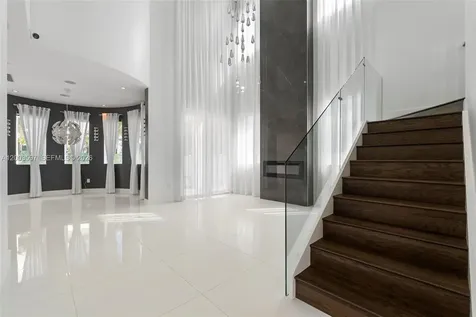 10431 NW 68th Terrace Doral FL 33178
