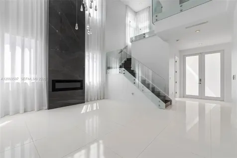 10431 NW 68th Terrace Doral FL 33178