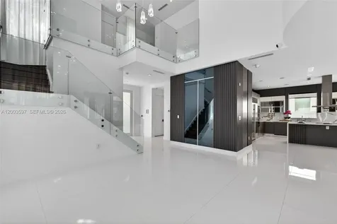 10431 NW 68th Terrace Doral FL 33178