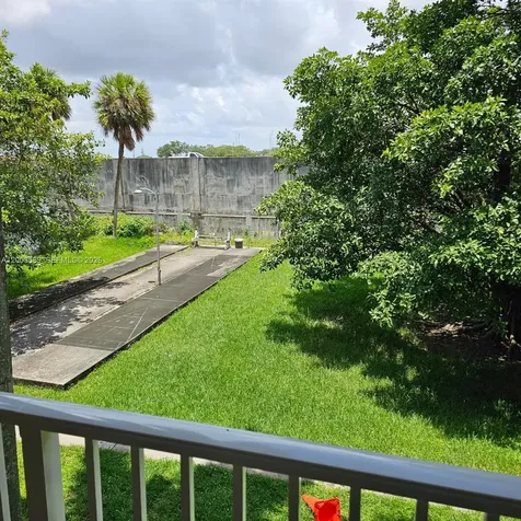 230 SW 11th Avenue Hallandale Beach FL 33009