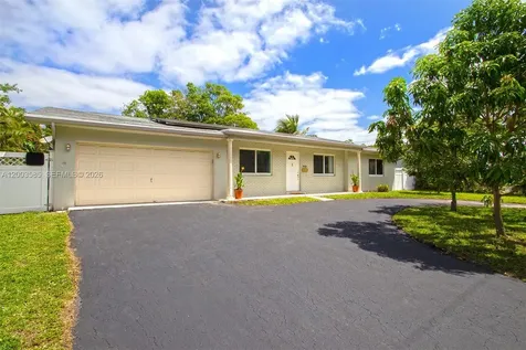 7481 NW 11th Place Plantation FL 33313