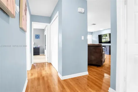 7481 NW 11th Place Plantation FL 33313