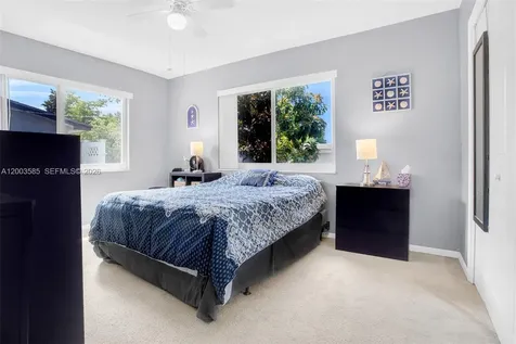 7481 NW 11th Place Plantation FL 33313
