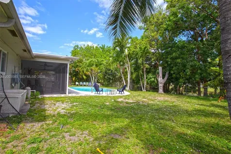 7481 NW 11th Place Plantation FL 33313