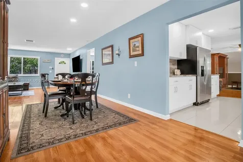 7481 NW 11th Place Plantation FL 33313