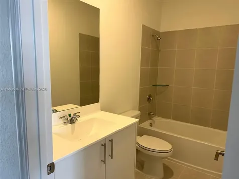 2877 SE 24 Avenue Homestead FL 33035