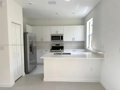 2877 SE 24 Avenue Homestead FL 33035