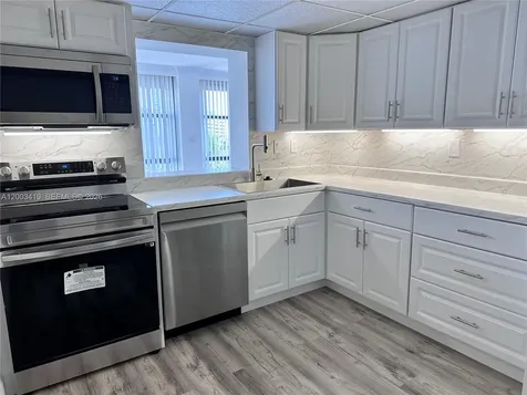 800 Parkview Drive Hallandale Beach FL 33009