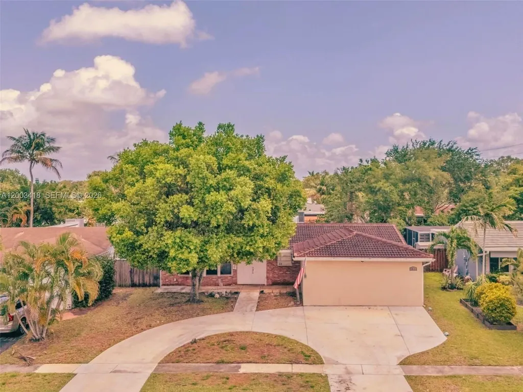 1911 N 53rd Avenue Hollywood FL 33021