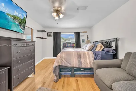 1911 N 53rd Avenue Hollywood FL 33021