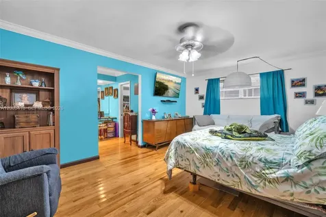 1911 N 53rd Avenue Hollywood FL 33021