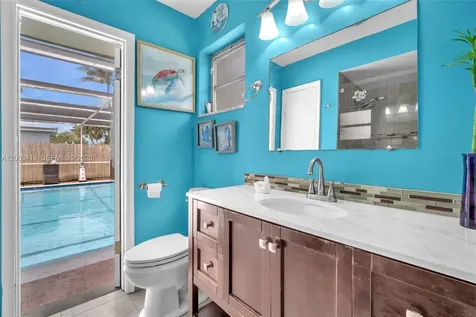 1911 N 53rd Avenue Hollywood FL 33021