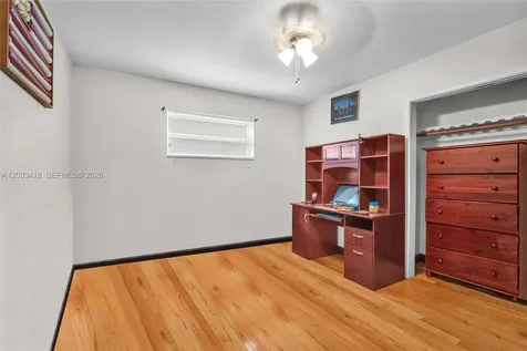 1911 N 53rd Avenue Hollywood FL 33021