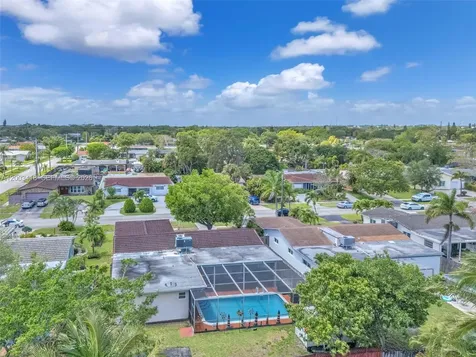 1911 N 53rd Avenue Hollywood FL 33021