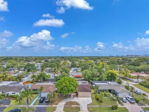 1911 N 53rd Avenue Hollywood FL 33021