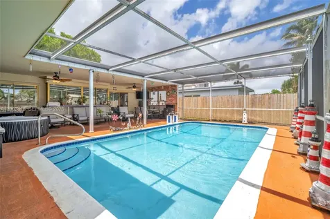 1911 N 53rd Avenue Hollywood FL 33021
