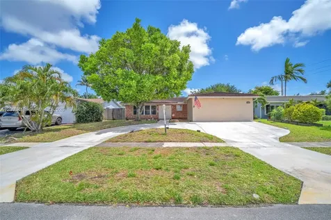 1911 N 53rd Avenue Hollywood FL 33021